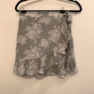 Forever 21 mini skirt size M